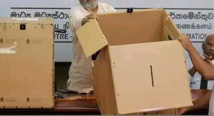 எதிர்வரும் ஜனாதிபதித் தேர்தலில் மரப்பெட்டிகளுக்குப் பதிலாக அட்டைப் பெட்டிகள்