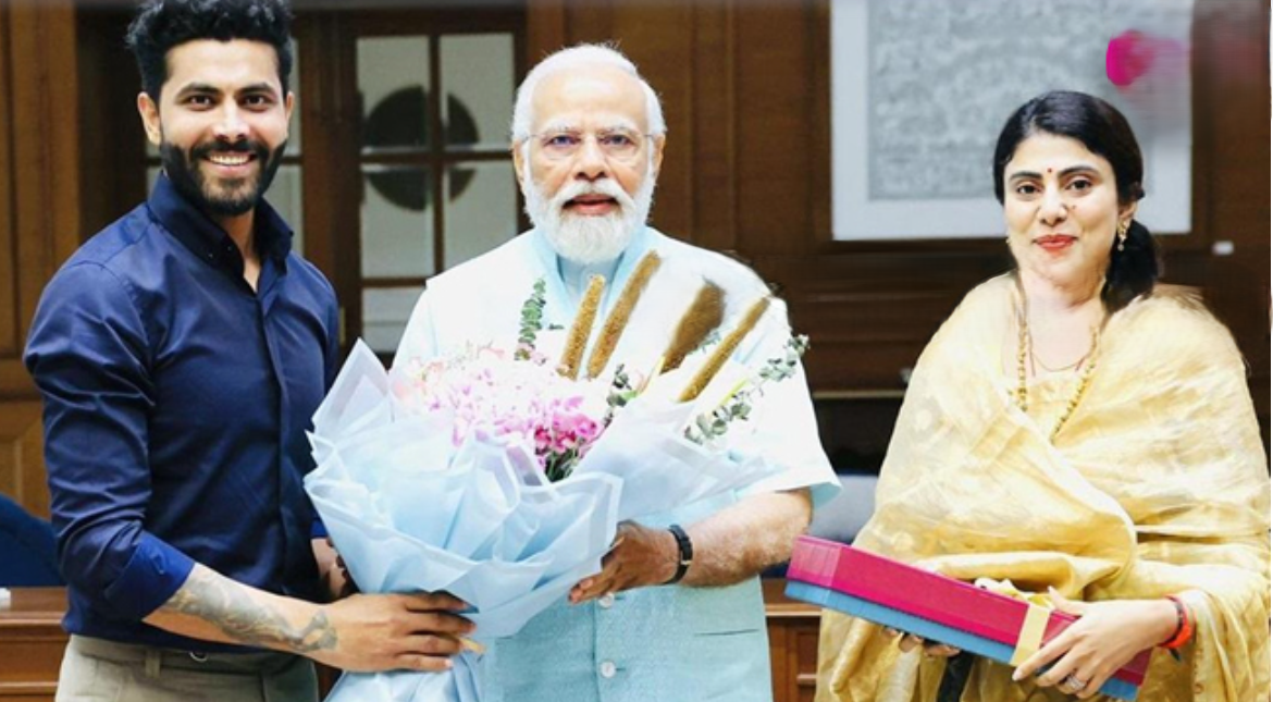 பாஜகவில் இணைந்துள்ளார் இந்திய கிரிக்கட் அணி வீரர் ரவீந்திர ஜடேஜா
