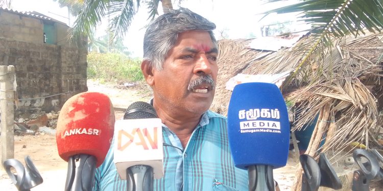 மீனவர்கள் பல்வேறு வகையிலும் பாதிக்கப்படுவதாக வடமாகாண மீனவ பிரதிநிதி தெரிவிப்பு!