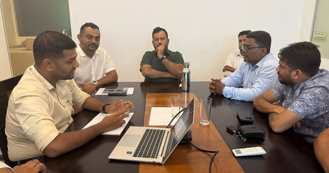 மயோன் சமூக சேவை அமைப்புக்கும், றிஷாட் பதியுதீனுக்கும் இடையில் சந்திப்பு.