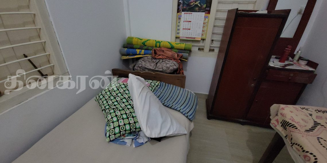சாவகச்சேரியில் பட்டப் பகலில் துணிகரத் திருட்டு!