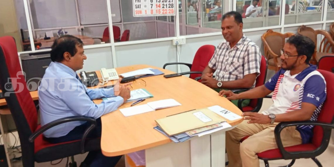 உடற்கல்வி ஆசிரிய சங்க தலைவருக்கும் கேதீஸ்வரனுக்கும் இடையே கலந்துரையாடல்