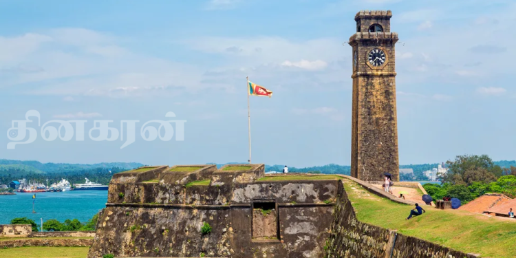 பழைய கோட்டை நுழைவாயில்களுக்கு பூட்டு