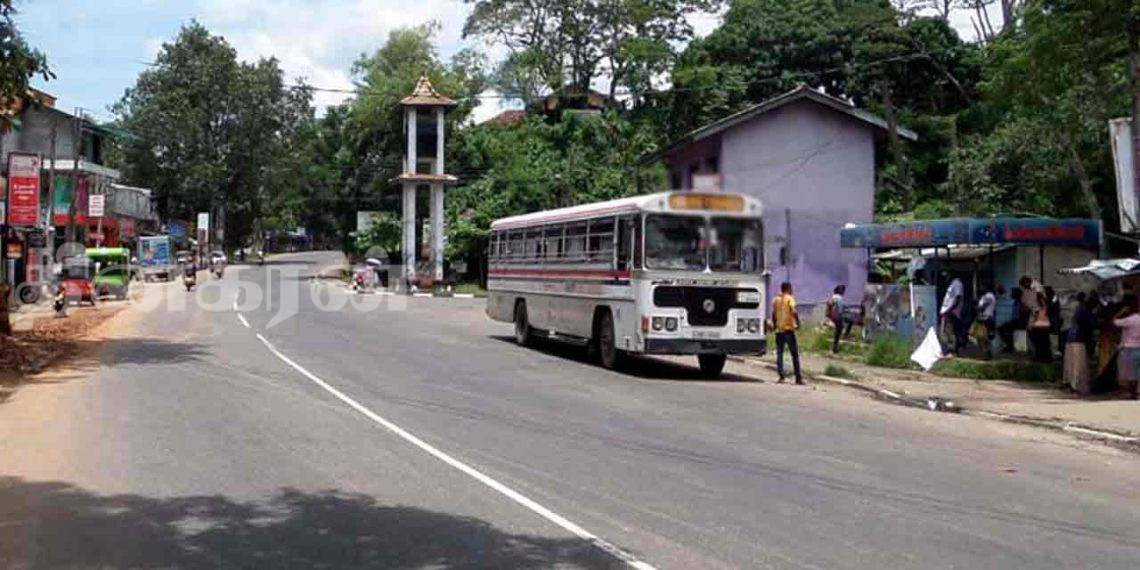கொழும்பு – அவிசாவளை வீதியில் போக்குவரத்து மட்டு!