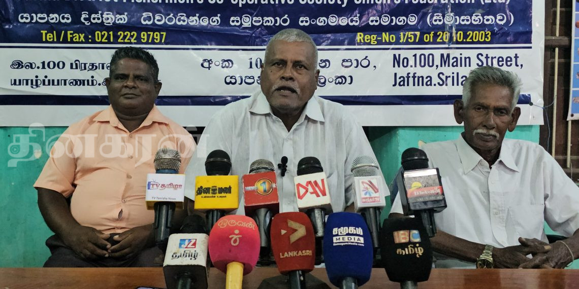 அரசாங்கம் கட்டையால் அடித்தாலும் போராட்டம் செய்வோம் – யாழ் மீனவர்கள் சூளுரை!