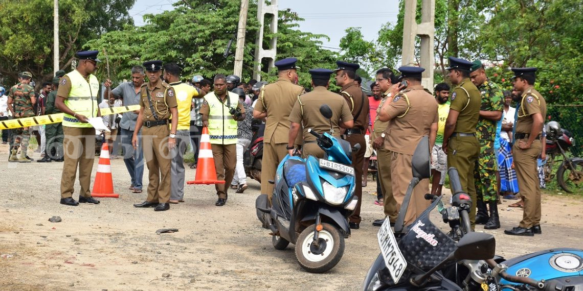 பொலிஸார், இராணுவத்திற்கு முன் இடம்பெற்ற இரட்டைக் கொ லை; குற்றவாளிகளை கைது செய்ய முடியாது திணறும் பொலிஸார்.!