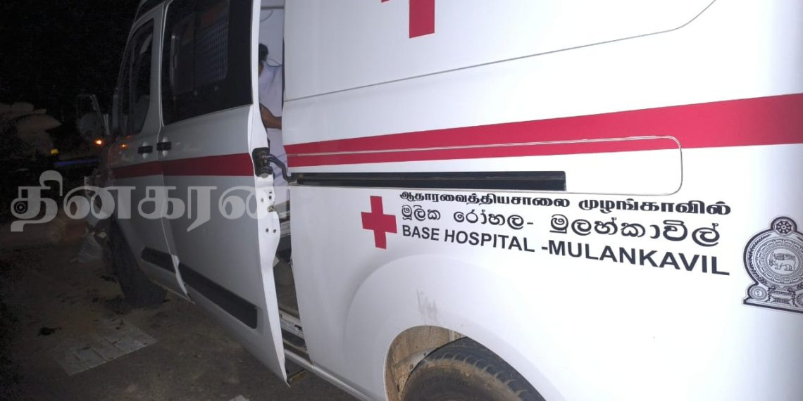 நோயாளிகளை ஏற்றிச் சென்ற ஆம்புலன்ஸ் விபத்து!