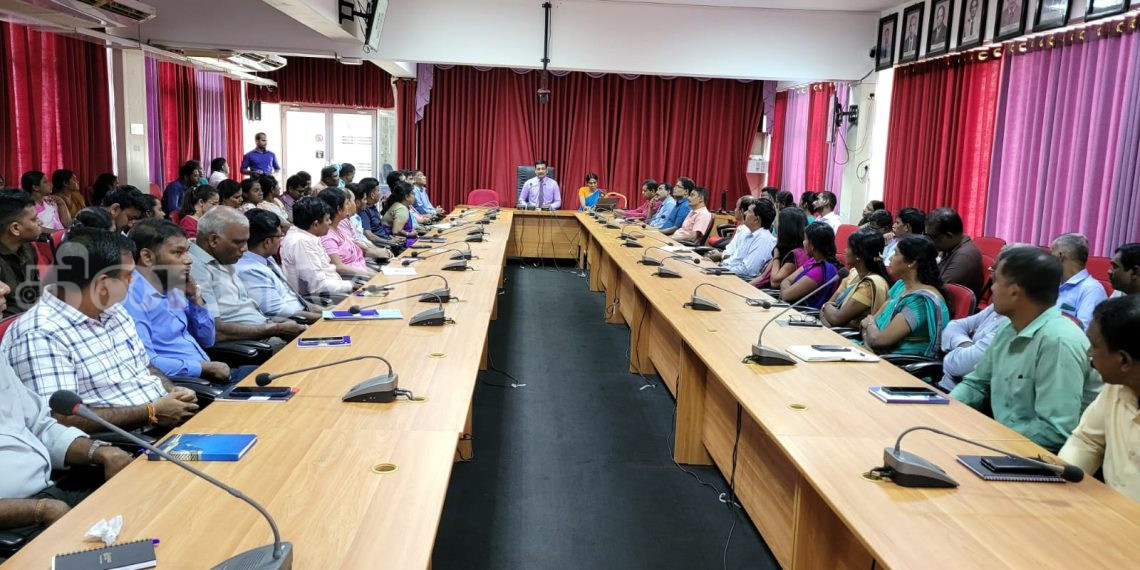 “தூய்மையான இலங்கை” திட்டம் தொடர்பில் கிளிநொச்சியில் கருத்தரங்கு.!