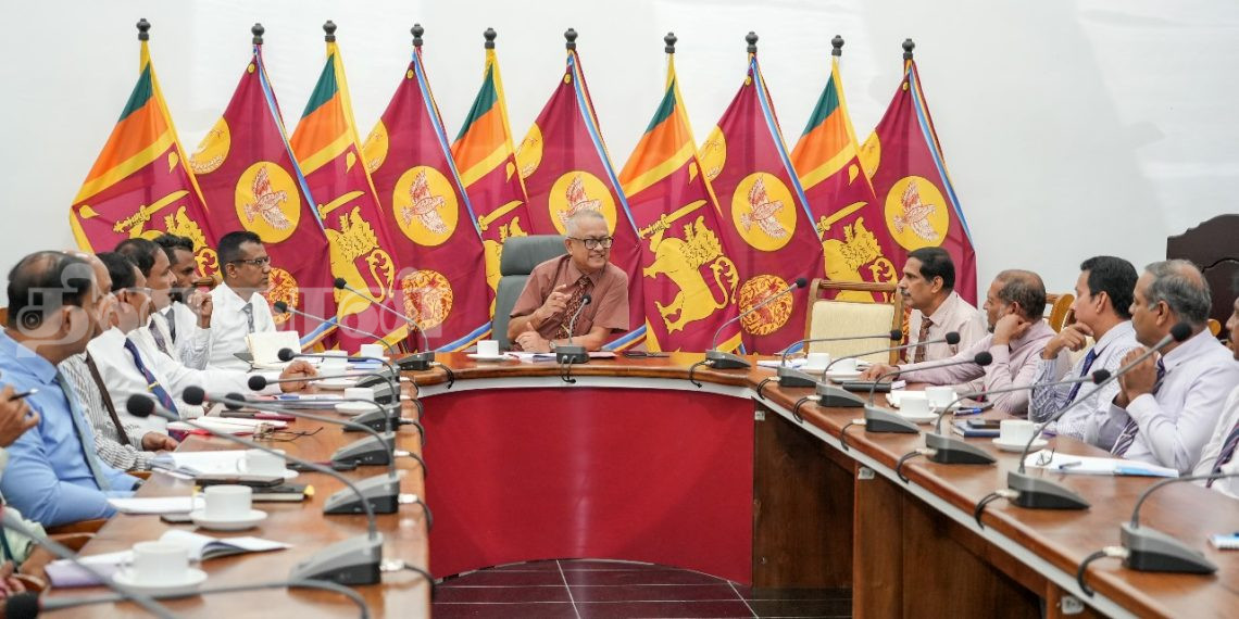 ஆசிரியர் ஆட்சேர்ப்புப் போட்டி பரீட்சை; நேர்முகத் தேர்வு நீதியாக இடம்பெற வேண்டும்.!