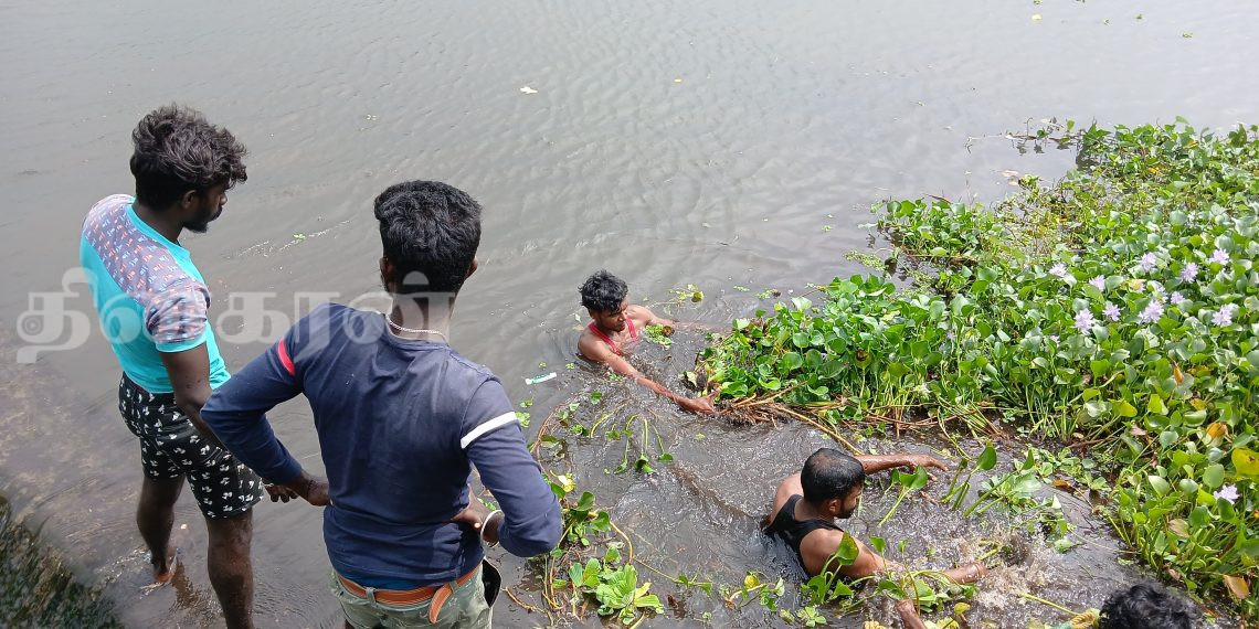 காப்பாற்றிய பின்னர் மீண்டும் குளத்தில் குதித்து காணாமல் போன நபர்.!
