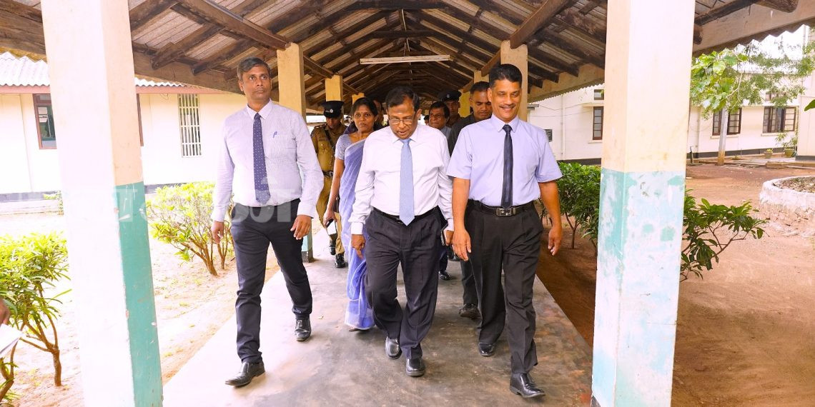 எங்களால் இயலாவிட்டால் செய்யக்கூடிய ஒருவரிடம் பதவியை ஒப்படைத்துவிட்டு வெளியேறிவிடவேண்டும்!