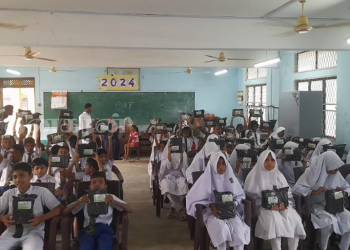 வறிய மாணவர்களுக்கு கற்றல் உபகரணங்கள் வழங்கி வைப்பு!