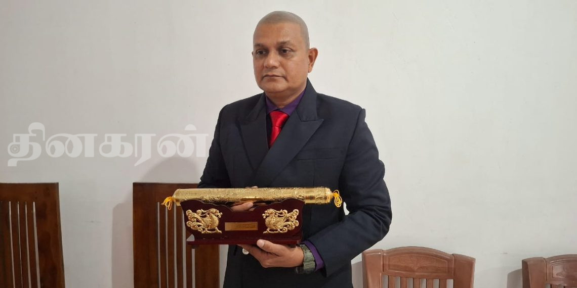 புத்தசாசன சேவைகளுக்கான கௌரவிப்பினைப் பெற்றுக்கொண்ட மேஜர் ௭ம்.விக்ரர் பெர்ணான்டோ!