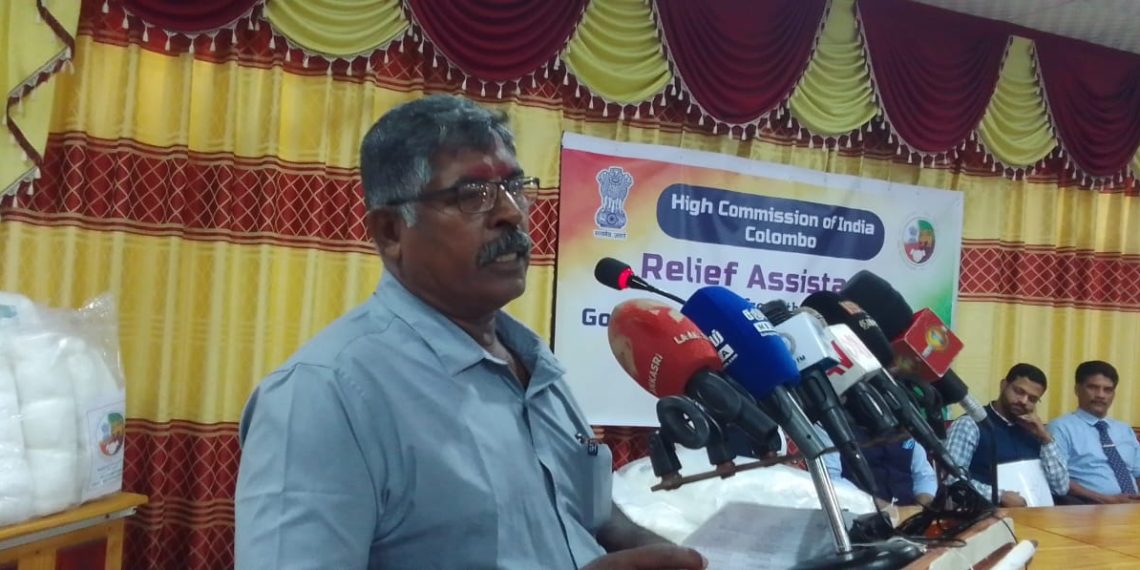 தத்தமது உறவினர்களுக்கு மாத்திரம் வலைகளை கொடுத்த அன்னராசா,வர்ணகுலசிங்கம்- பல்வேறு தரப்பினர் கண்டனம்!