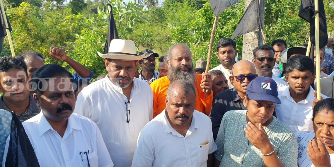 அநுர அரசே தமிழருக்கு நீதி வேண்டும் – தையிட்டி விகாரைக்கு எதிரான போராட்டத்தில் சிறீதரன் எம்.பி. வலியுறுத்து.!