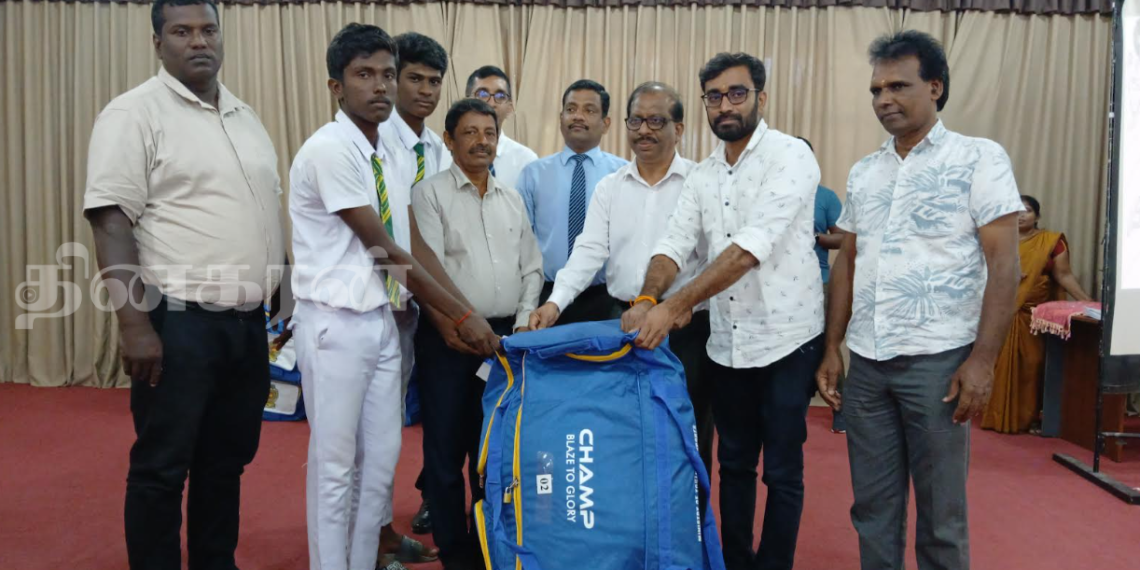 கிரிக்கெட்டை மேம்படுத்தும் நோக்கில் விளையாட்டு உபகரணங்கள் வழங்கி வைப்பு.! (சிறப்பு இணைப்பு)