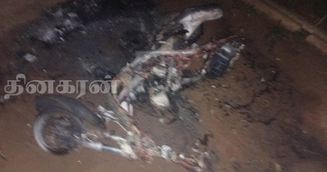 யாழில் தீயிட்டு எரிக்கப்பட்ட உந்துருளி.!