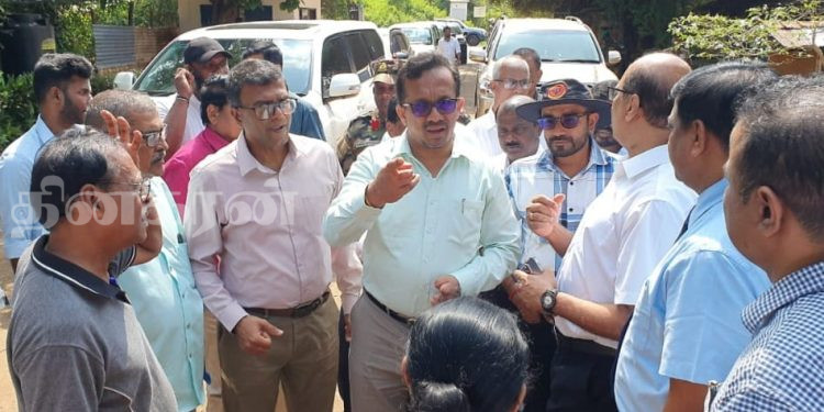 காங்கேசன்துறை சீமெந்து தொழிற்சாலைக்கு விஜயம் மேற்கொண்ட அமைச்சர் சுனில் ஹந்துன்நெத்தி.! (சிறப்பு இணைப்பு)