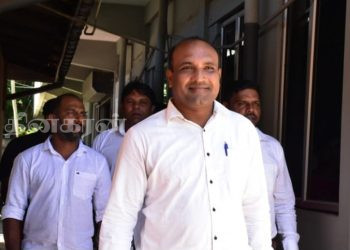 மன்னார் நகர சபை தேர்தலில் போட்டியிட தமிழ் மக்கள் கூட்டணி கட்டுப்பணத்தை செலுத்தியது.!