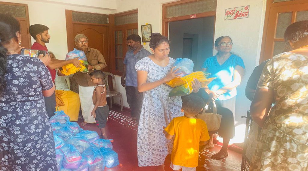 சந்நிதியான் ஆச்சிரமத்தின் வாராந்த நிகழ்வாக புத்தளம் மக்களுக்கு உதவி வழங்கல்.!