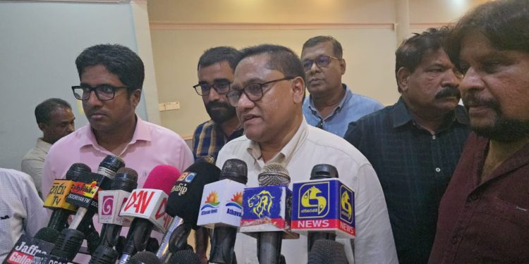 சுற்றுலாத்துறை அபிவிருத்தி குறித்த அமைச்சர் விஜித தலைமையில் யாழில் கலந்துரையாடல்!