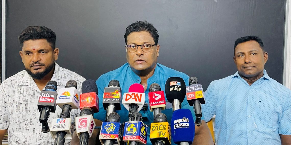யாழ். மாநகர சபையில் தமிழரசை ஆதரிக்க மணி அணி யோசனை! – விக்கியைச் சமரசம் செய்யப் பெரும் பாடு