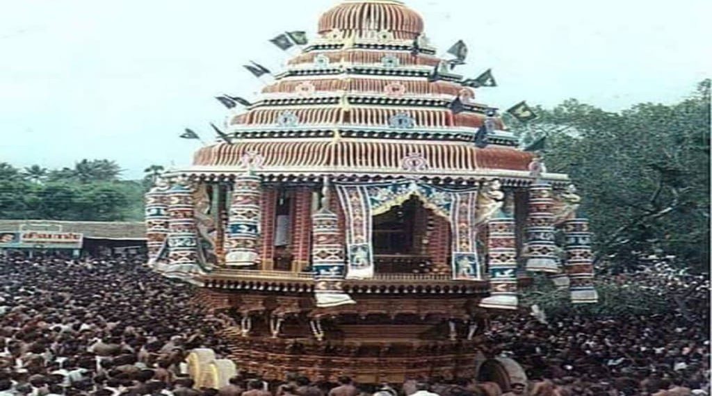 செல்வச்சந்நிதி சித்திரத் தேரானது சிங்கள இராணுவப் படையினரால் எரியூட்டப்பட்ட நாள் இன்றாகும்.