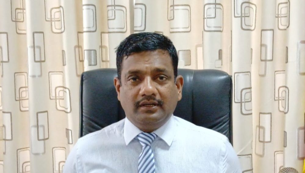 கிளிநொச்சியில் 3865பேர் தபால் மூலம் வாக்களிக்கத் தகுதி.!