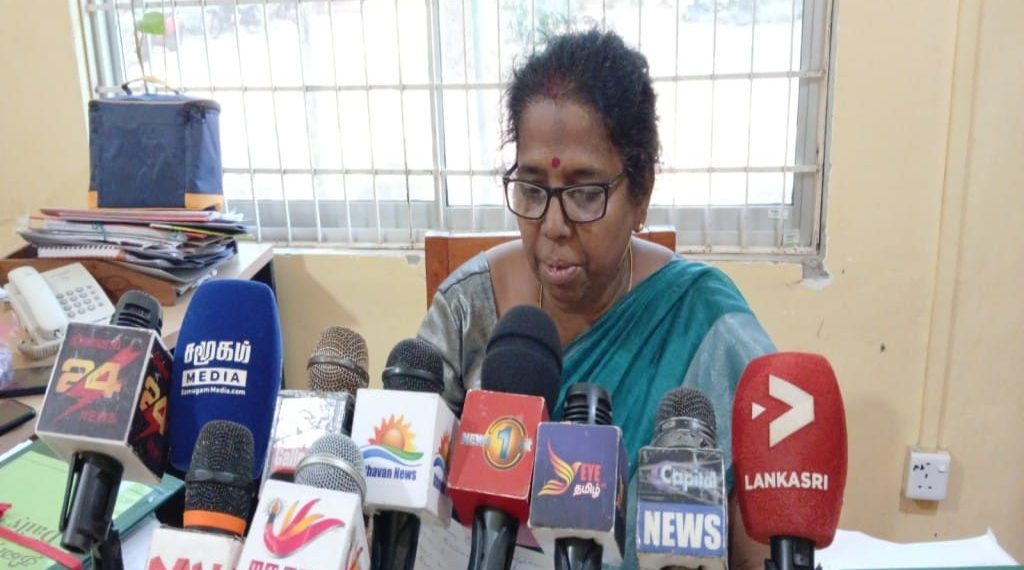 அறக்கொட்டியான் புழுவின் தாக்கம் அதிகரிப்பு; கட்டுப்படுத்த விவசாயிகள் முன்வர வேண்டும்.!