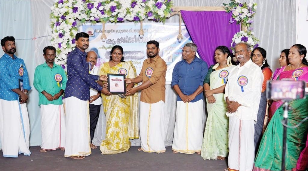 பேத்தாழை பொது நூலக வாசகர் வட்டத்தினரால் கவிதாயினி சுஜி பொற்செல்வியின் இரு நூல்கள் வெளியீடு.