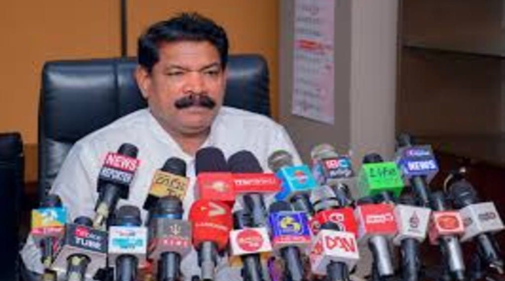 கடற்தொழில் அமைச்சரின் சைகையால் அதிருப்தி..!