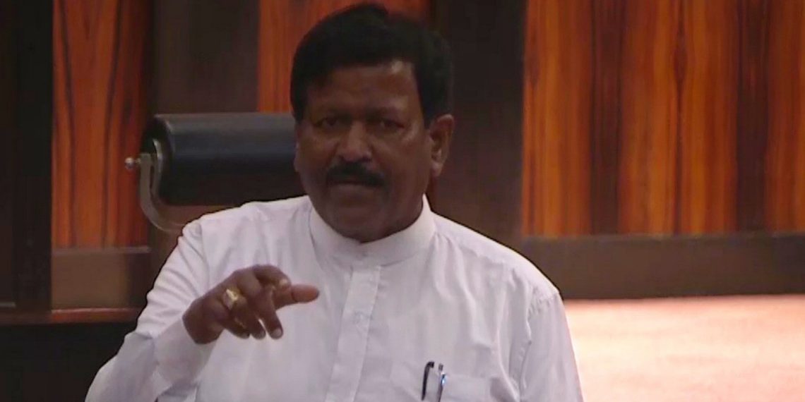சட்டவிரோத கடற்றொழிலால் வடக்கில் 56ஆயிரத்திற்கும் மேற்பட்ட மீனவக் குடும்பங்கள் பாதிப்பு!