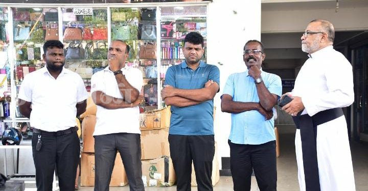 அரசியல் கைதிகளின் விடுதலையை வலியுறுத்தி கையெழுத்துப் போராட்டம்.!