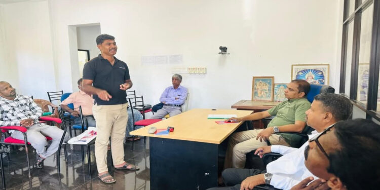சனசமூக நிலைய உறுப்பினர்களுக்கும், பிரதேச சபை தவிசாளர்களுக்கும் இடையிலான கலந்துரையாடல்.!