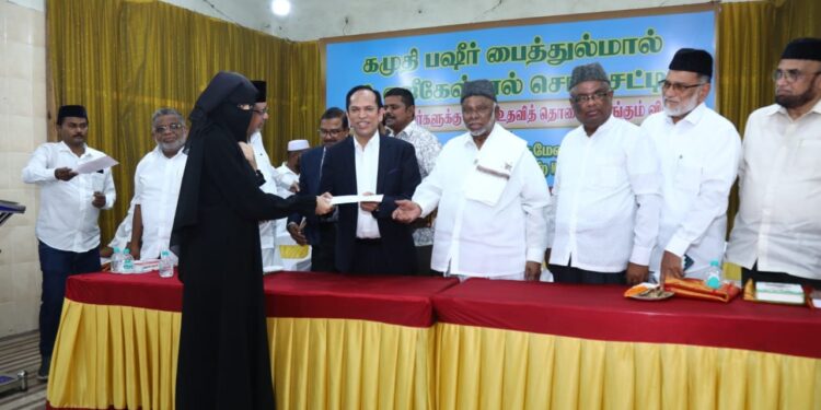 பொருளாதாரத்திலும் கல்வியிலும் முஸ்லிம் சமூகம் முன்னேற வேண்டும்..! – கலாநிதி எம்.எல் ஏ. எம். ஹிஸ்புல்லாஹ்