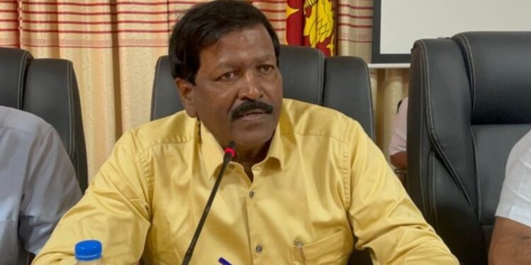 தவிசாளர் தெரிவுகளில் அதிருப்தி; கட்சிப் பதவிகளைத் துறந்தார் ரவிகரன் எம்.பி.!