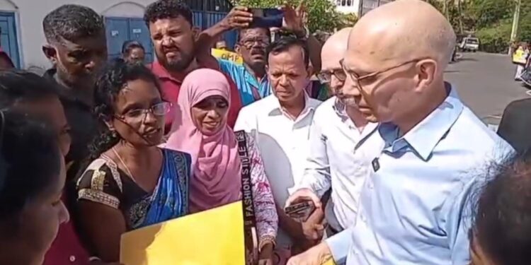 ஐ.நா மனித உரிமைகளுக்கான உயர்ஸ்தானிகரிடம் கதறி அழுத மக்கள்.!