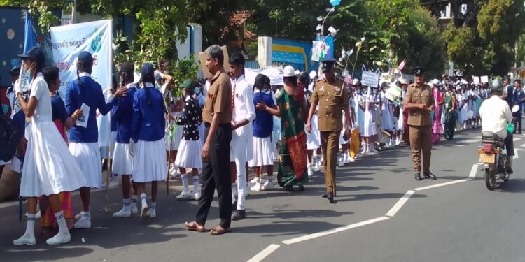 சுற்றுச்சூழல் தினத்திற்கான விழிப்புணர்வு நிகழ்வும் வீதி நாடகமும்.!