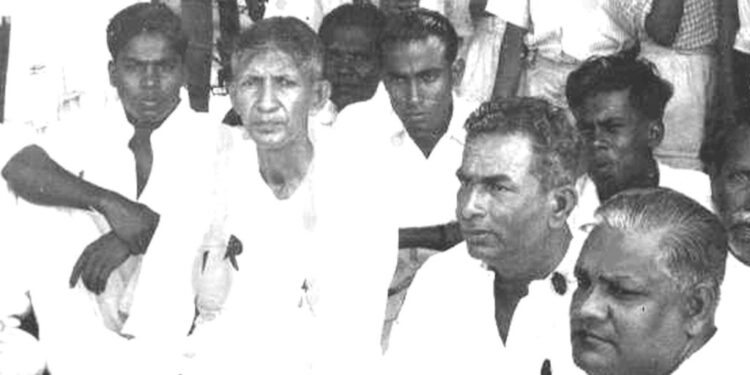 இலங்கைத் தமிழரசுக் கட்சியின் 10 உறுப்பினர்கள் வீட்டுக் காவலில் வைக்கப்பட்டனர்; மேலும் பல வரலாற்றுச் சம்பவங்கள்.!