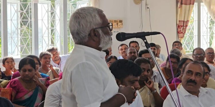 வட்டுக்கோட்டையை திட்டமிட்டு அழிக்கின்றீர்களோ தெரியவில்லை..!