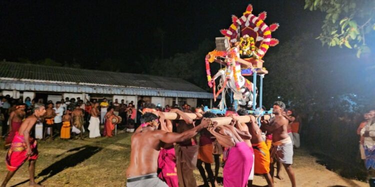 சிறப்பாக இடம்பெற்ற அராலி நீளத்திக்காடு பேச்சியம்பாள் ஆலய வேட்டைத் திருவிழா..!