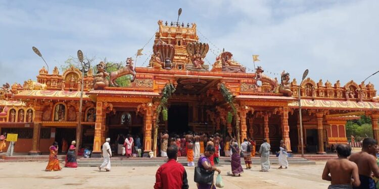 நயினாதீவு ஸ்ரீ நாகபூசணி அம்மன் ஆலயத் திருவிழா தொடர்பாக மாவட்டச் செயலகத்தின் அறிவிப்பு..!