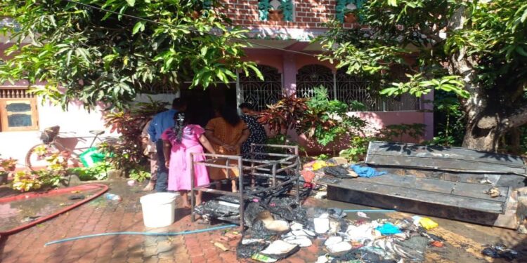 வவுனியாவில் வீடு ஒன்றில் தீ விபத்து..!