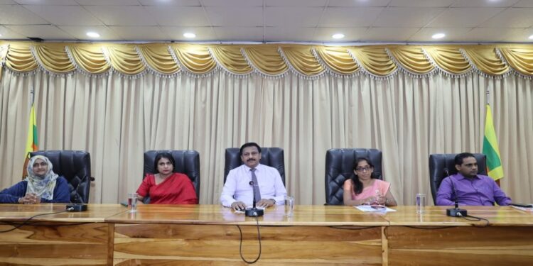 மாணவர்களின் வளமான வாழ்க்கைக்கு துணை நின்றவர் என்ற பெருமையினை அதிபர், ஆசிரியர்கள் பெற வேண்டும்.!