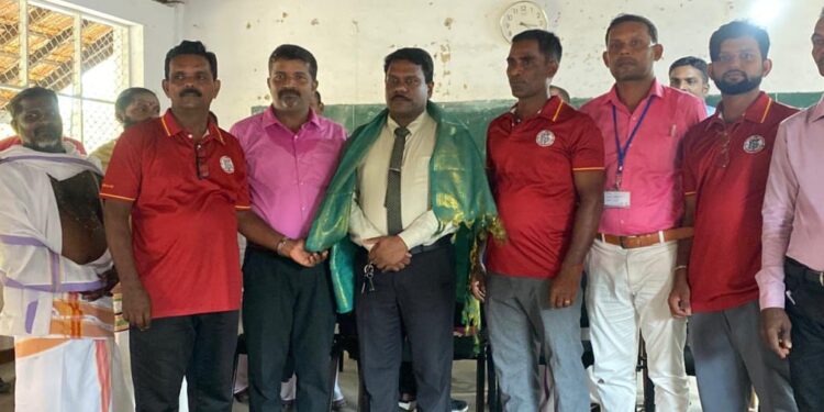 திருக்கோவில் வலயக் கல்விப் பணிப்பாளருக்கு கௌரவிப்பு…!