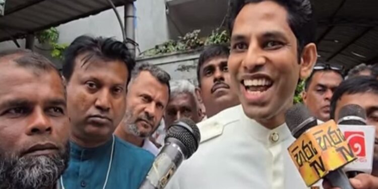 எனது தந்தை நிச்சயம் வருவார்! வரலாறு அவரை விடுவிக்கும் – ராஜிதவின் மகன் தெரிவிப்பு !