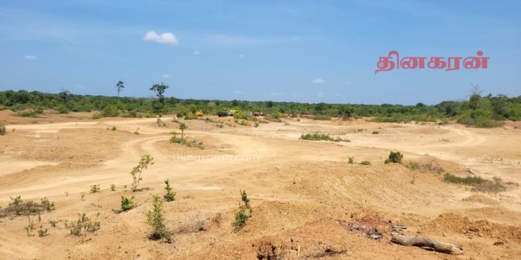 வீதியை புனரமைத்து தருமாறு கோரிக்கை.!