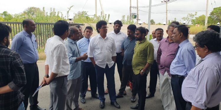 யாழில் இயங்காதுள்ள பொருளாதார மத்திய நிலையத்தை பார்வையிட்ட அமைச்சர்.!