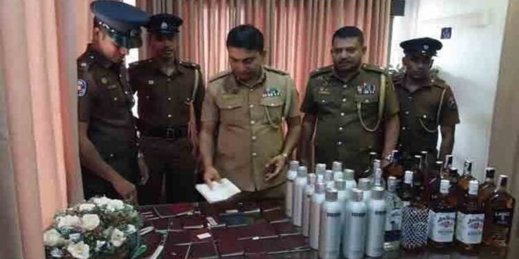 வெளிநாட்டு மதுபான போத்தல்களை கடத்திய இருவர் கைது..!