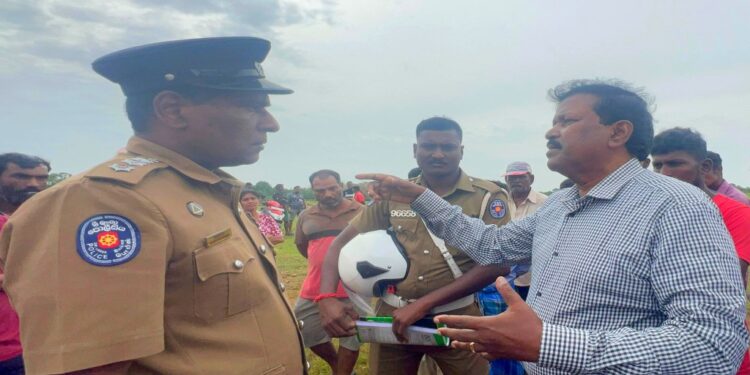 ஒட்டுசுட்டானில் அத்துமீறிச் செயற்படும் பொலிஸ் உத்தியோகத்தர்; நடவடிக்கை எடுக்கத் தவறினால் பாரிய போராட்டம்.!